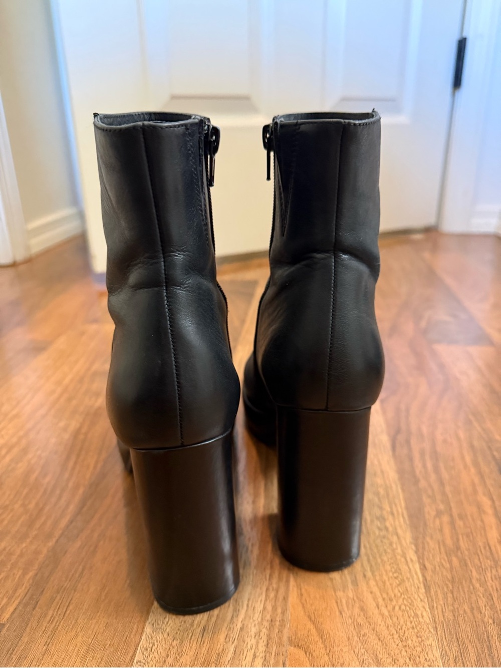 Jeffrey Campbell Black Platform Ankle Boots - Picture 4 of 6